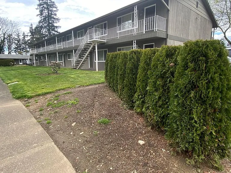 17925 E Burnside St #105 — Photo 14