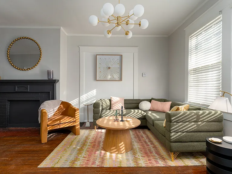 1504 W Friendly Ave #A — Photo 8