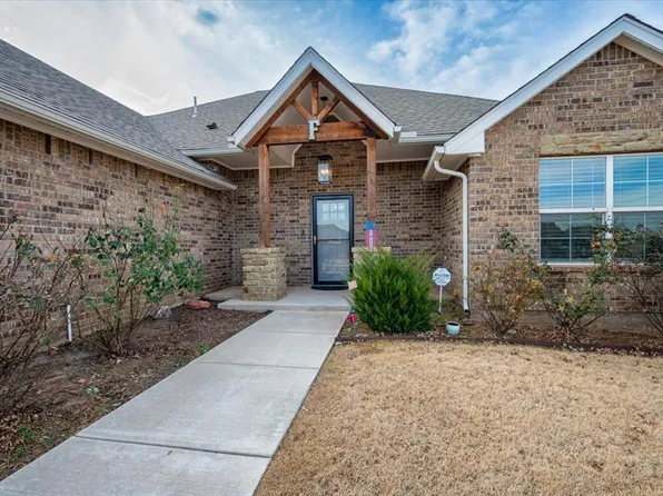 1013 Pacific Ave, Newcastle, OK 73065