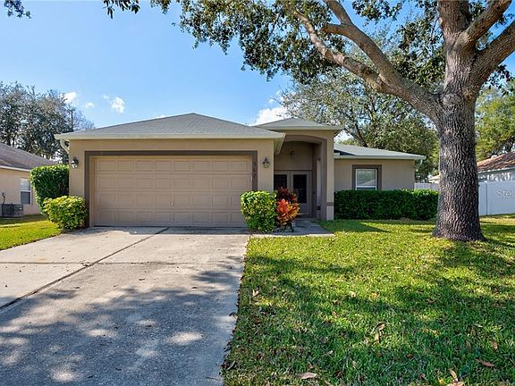 3rd image of 562 Doe Cove Pl