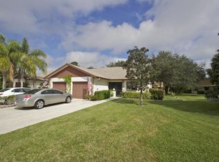 174 Moccasin Trl N, Jupiter, FL 33458