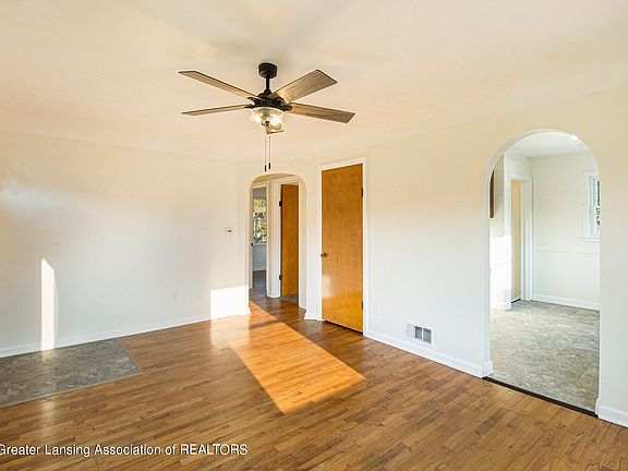 5th image of 4224 Woodworth Ave