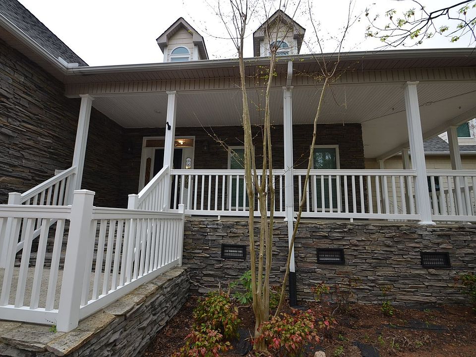 1st image of 2458 Windingbrook Dr