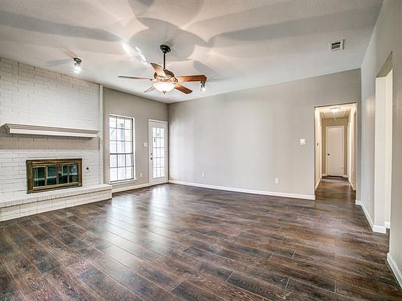 4th image of 1887 Hilltop Dr