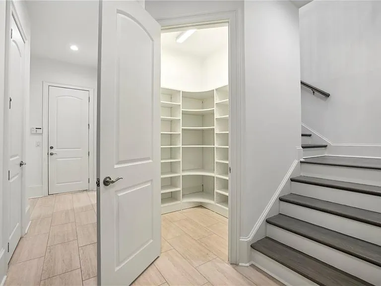 3750 Robinson Rd NE — Photo 29