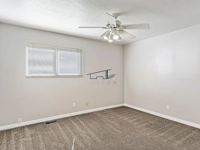 3179 Hawthorne Ave — Photo 14