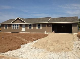 2113 N Bufflehead Ln, Green Bay, WI 54311