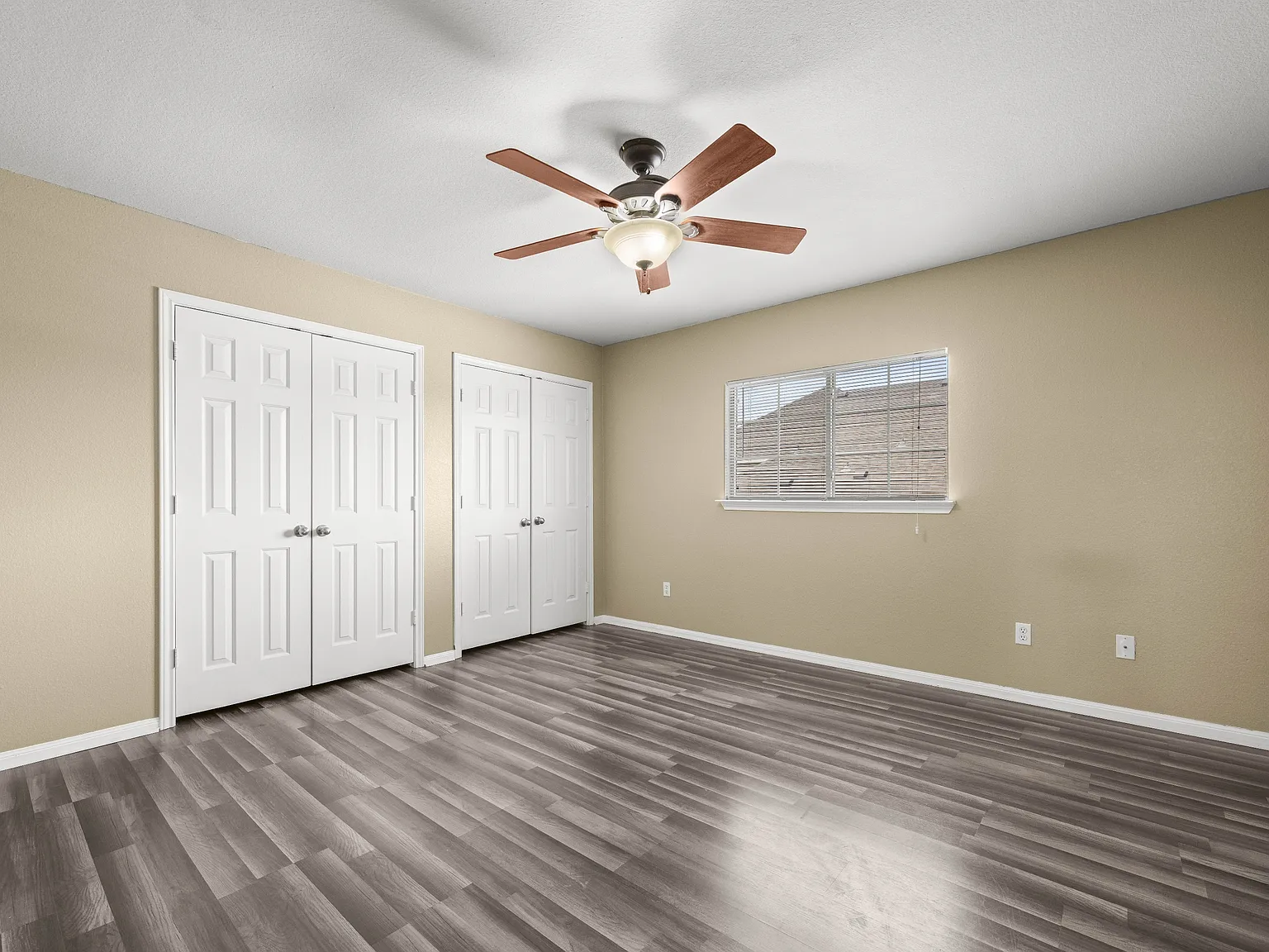 418 West Iowa Drive - 1 — Photo 4