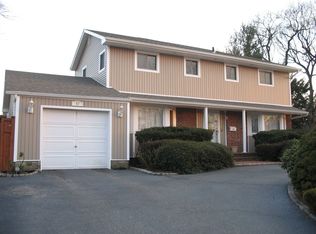 57 Saratoga Dr, Jericho, NY 11753