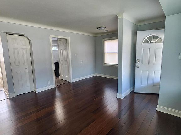 5th image of 17661 Hanna St