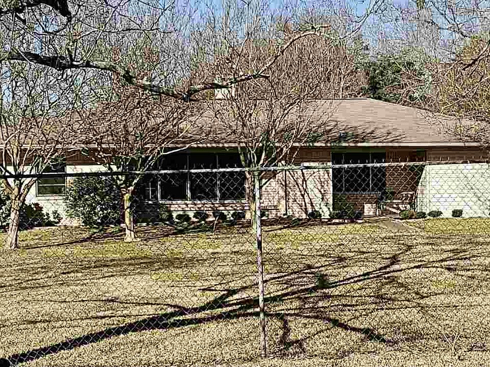 1st image of 3277 County Road 192 E