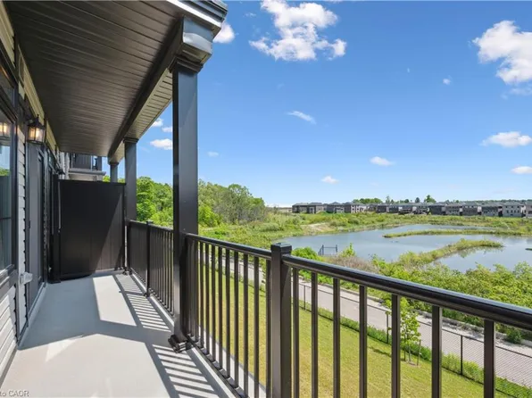 22 Lomond Ln, Kitchener, ON N2R 0T6