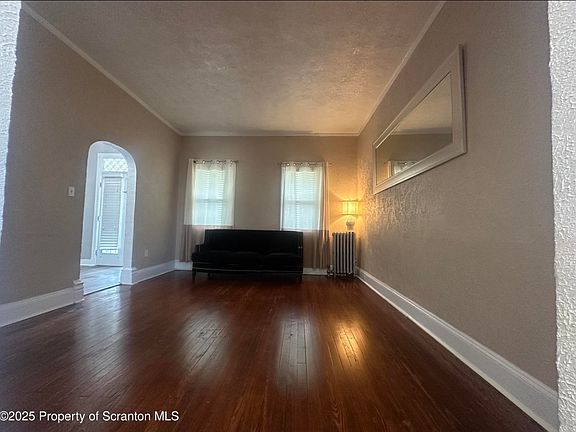 2nd image of 821 Maple St