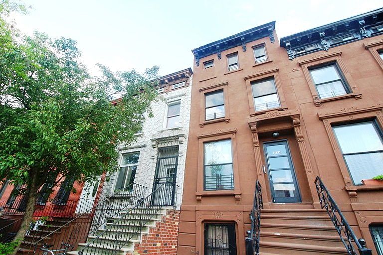 1st image of 245 Bainbridge St