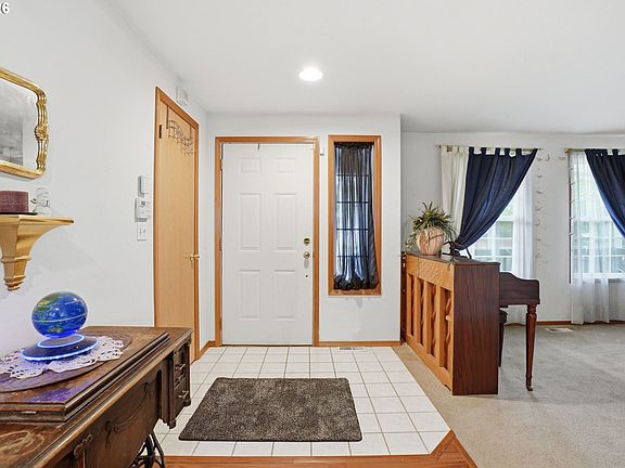 2nd image of 603 NE 146th Ct