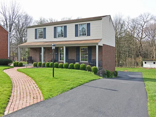 2421 Rolling Farms Rd, Glenshaw, PA 15116