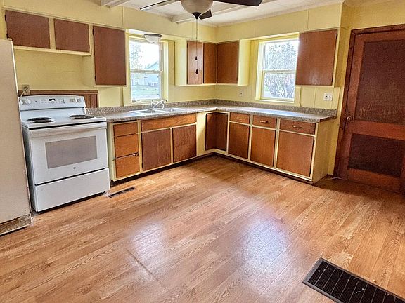 4th image of 714 Division St