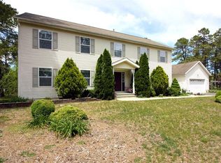 1049 Wellington Ave, Toms River, NJ 08757