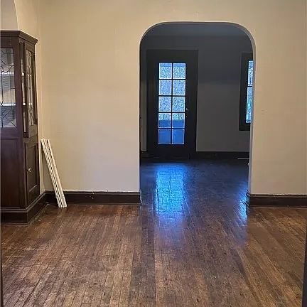 4th image of 4246 E 133rd St #2