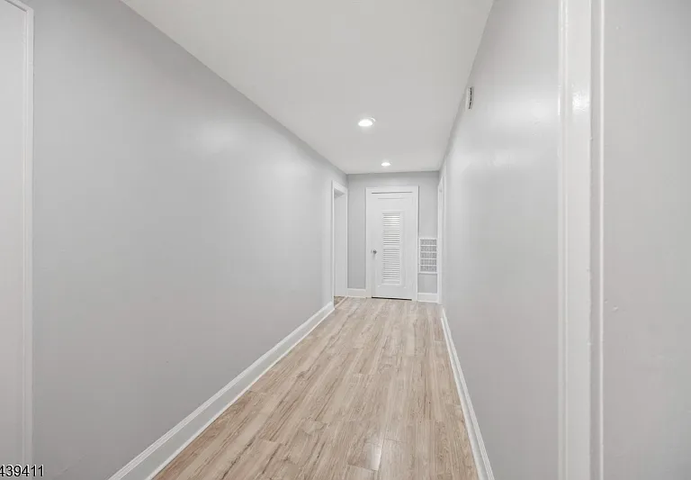 107 Macarthur Ave #4B — Photo 8