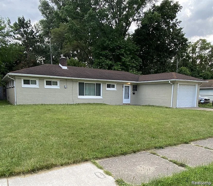 Building Photo - 3358 Poplar Ave