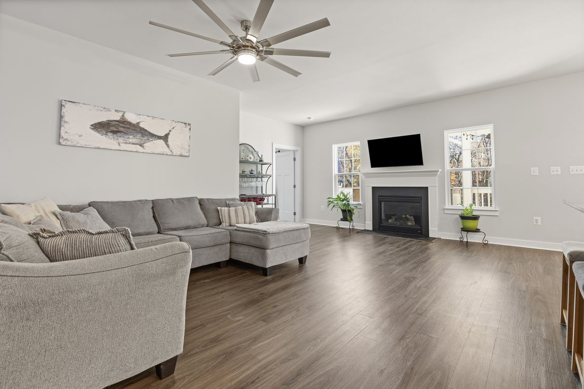 next background image