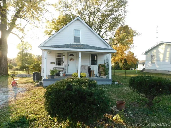 218 Washington Boulevard, Salem, IN 47167