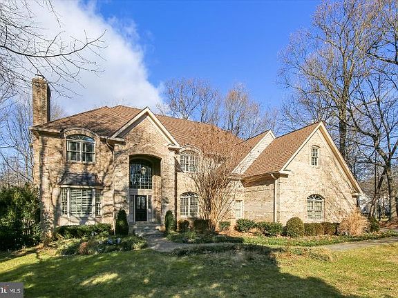 2nd image of 2988 Westhurst Ln