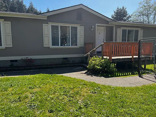 1449 Anderson Ave Photo 1