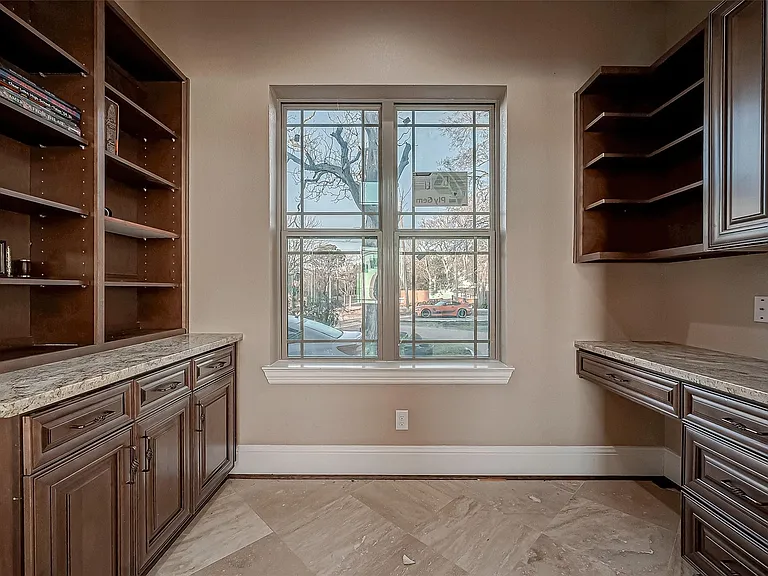 2011 Crescent Dr — Photo 18