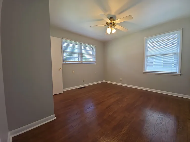 3902 Harwood Ave SW — Photo 10