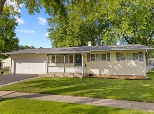 1438 Hulmes Dr, Dekalb, IL 60115