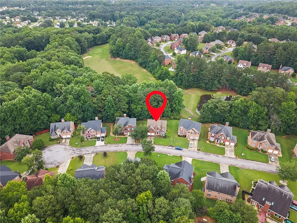 5 bed, 3.0 bath, 2684 sqft, $3,000 — Photo 3