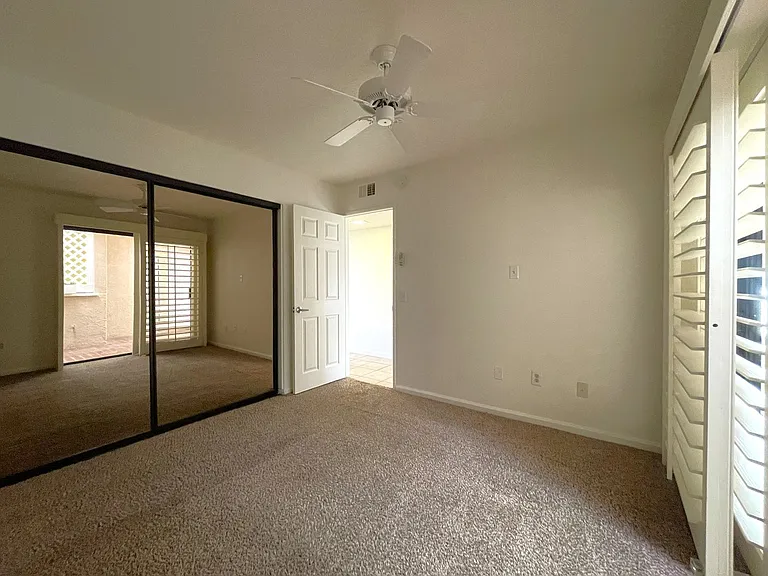 35 Malaga Dr — Photo 23