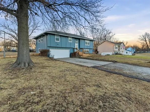 16004 Terry Ave, Belton, MO 64012