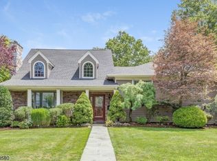 30 High Point Dr, Springfield, NJ 07081