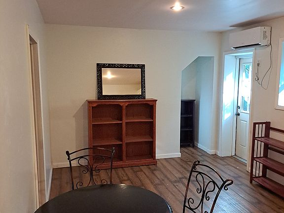 2nd image of 300 13th St NW