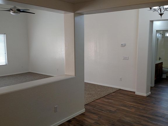 3rd image of 12521 W Dreyfus Dr