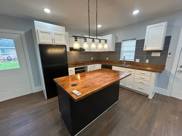 5518 Avenue L, Santa Fe, TX 77510