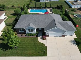 105 W Margarete St, Tremont, IL 61568