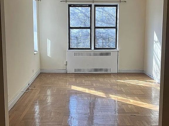 3rd image of 3015 Riverdale Ave APT 3K
