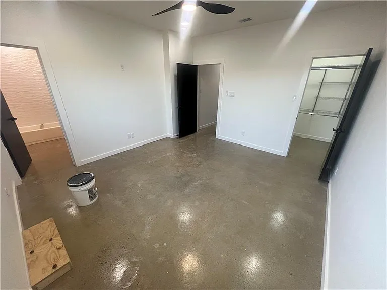 2706 Grace Cir #B — Photo 5
