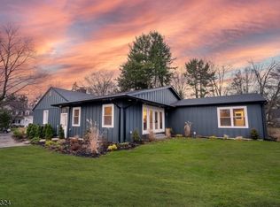 18 Spencer Rd, Basking Ridge, NJ 07920