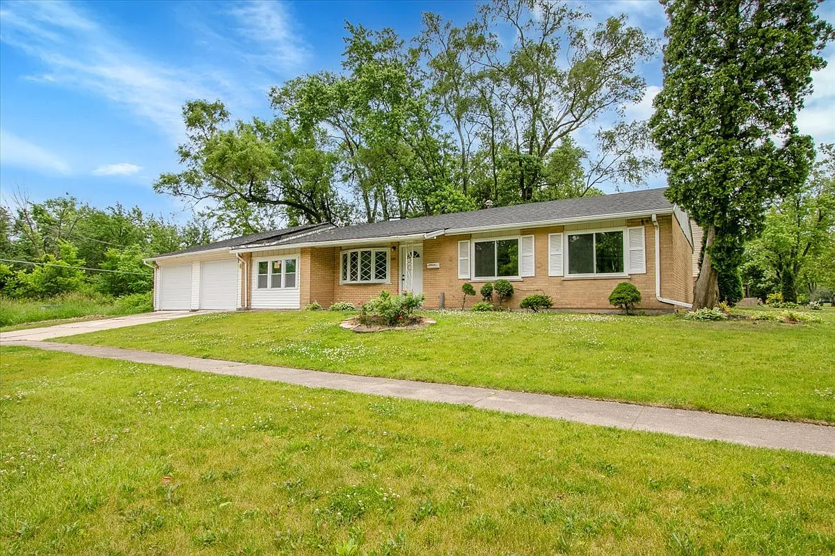 549 Allen Ln photo 1