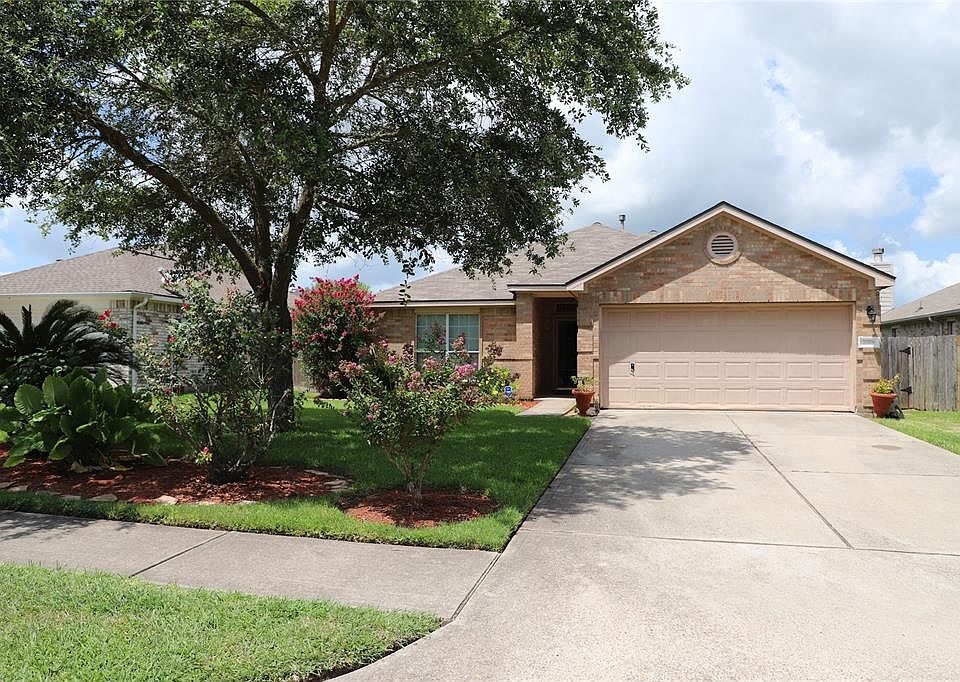 1st image of 7918 Silver Oak Dr