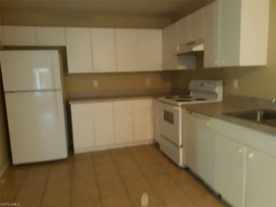 2nd image of 4600 28th St SW #4602
