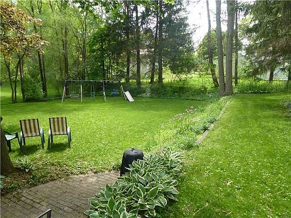 2nd image of 21 Laureldale Dr