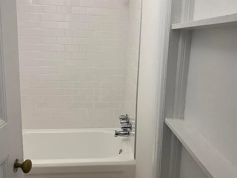 311 S Hicks St #2D — Photo 5