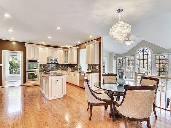 5th image of 6056 Sugarstone Ct