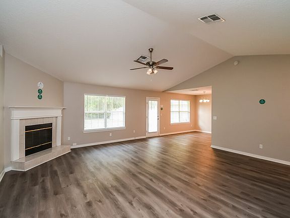 4th image of 10435 McGirts Creek Dr